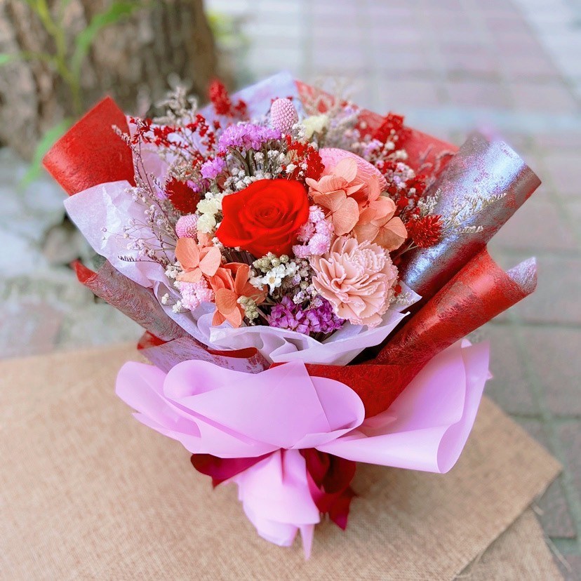 最美是你It's you 盒裝永生玫瑰花X康乃馨擴香乾燥花花束
